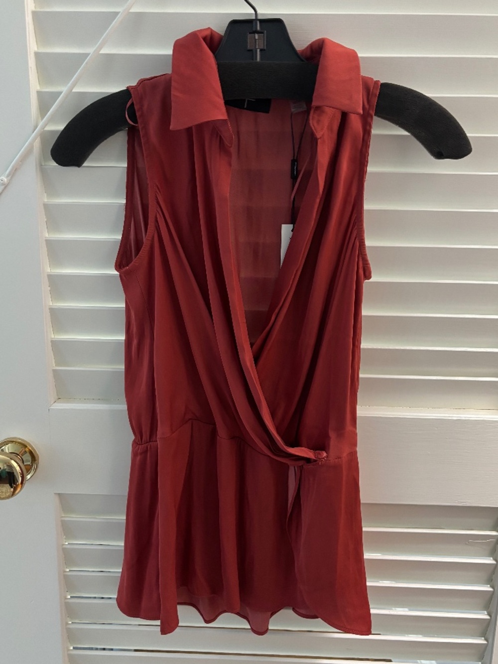 Tahari Red Top NWT